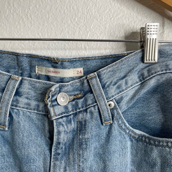 Levis 94 Baggy Light Wash Blue Straight Wide Leg Jeans 100 Cotton Womens 24 - Picture 3 of 5